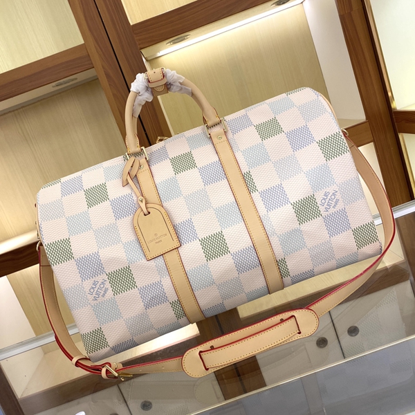 ルイヴィトンバッグ背面デザイン